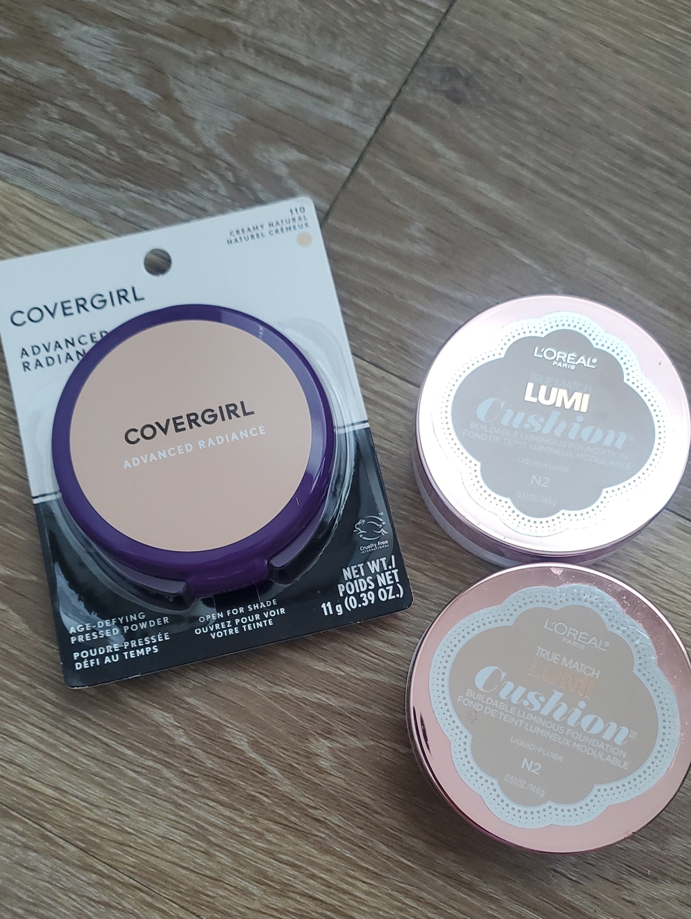 COVERGIRL Advanced Radiance Pressed Powder - Light Natural